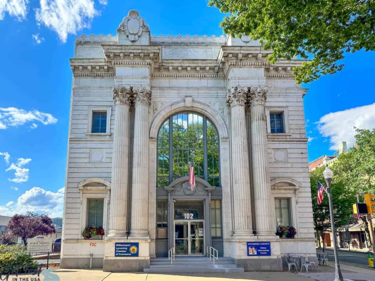 Front view of the Williamsport Chamber of Commerce building.