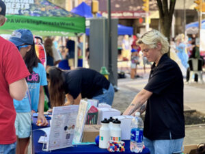 Vendor talking to a customer